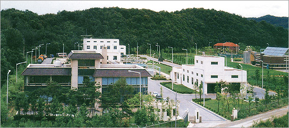 여주시가 환경부에서 공모한 전국 하수처리장 중 2개소 대상인 지능화 시스템 구축 시범사업에 선정됐다. 사진은 여주시청 전경. (사진제공=여주시청)​여주시가 환경부에서 공모한 전국 하수처리장 중 2개소 대상인 지능화 시스템 구축 시범사업에 선정됐다. (사진제공=여주시청)