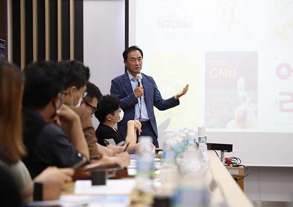 평택시는 지난 23일 서울역 KTX 공항철도 회의실에서 청년정책 자문위원회를 개최했다. (사진제공=평택시청)