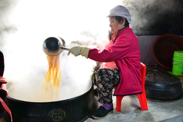 양지마을 조청만들기  (사진제공=파주시청)
