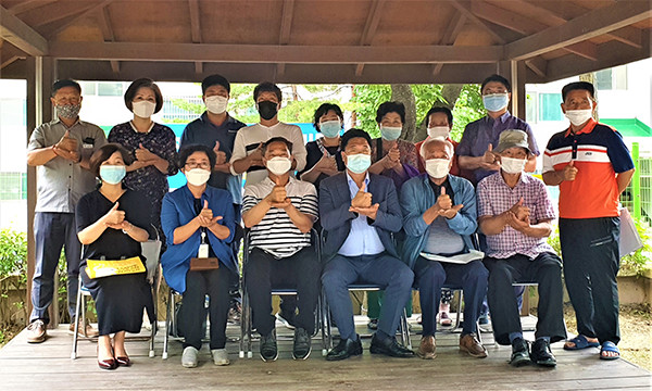 엄태준 이천시장은 지난 28일 증포동 화성파크드림과 백사면 현대아파트 주민들과 소규모 공감미팅을 진행했다. (사진제공=이천시청)