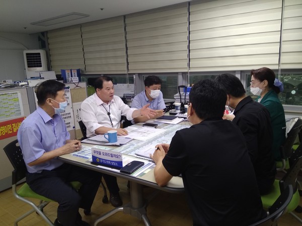 경기도의회 광명상담소에서는 지난 10일 김영준 도의원이 광명3동 가로주택정비사업과 관련해 정담회를 가졌다. (사진제공=경기도의회)