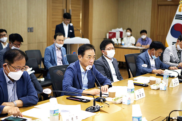 평택시와 더불어민주당 평택지역위원회는 12일 당정협의회를 개최하고 지역민생현안 점검과 발전방안을 논의했다. (사진제공=평택시청)