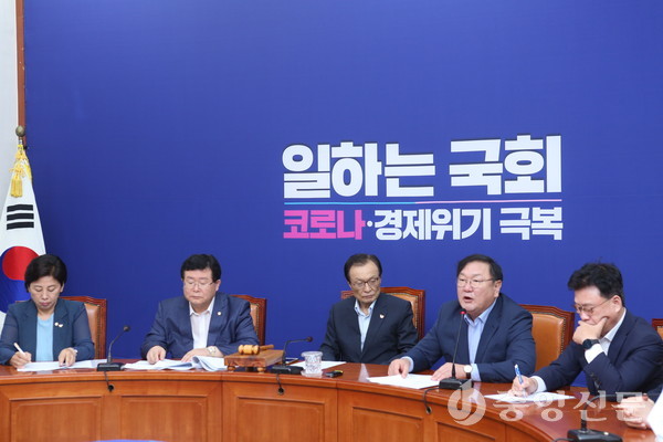 김태년 더불어민주당 원내대표가 14일 오전 국회에서 열린 최고위원회의에서 발언하고 있다. (사진=장민호 기자)