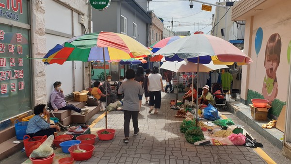 시흥시 군자동 도일시장 상인회는 코로나19 전국적 확산에 따라 도일시장 3, 8 오일장이 임시 휴장에 들어간다. (사진제공=시흥시청)