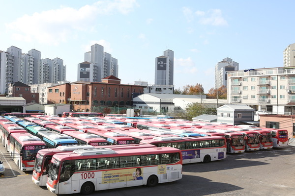 노조의 파업으로 멈춰섰던 명성운수 버스가 오는 24일 4시부터 정상운행된다.(사진=나문성 기자)