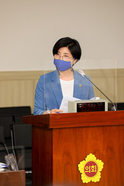 경기도의회 경제노동위원회 김미숙 의원이 대표 발의한 ‘제주4·3사건 진상규명 및 희생자 명예회복에 관한 특별법’ 개정 촉구 건의안이 경기도의회 제346회 임시회 제3회 안전행정위원회에서 원안 가결됐다. (사진제공=경기도의회)