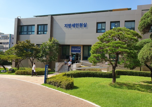 파주시는 조세정의 실현을 위해 지방소득세 특별징수분을 상습적으로 체납한 사업주를 경찰에 고발하고, 특별징수 불이행 등 범법행위에 대한 조사에 착수했다. 사진은 지방세민원실 전경. (사진=중앙신문 DB)