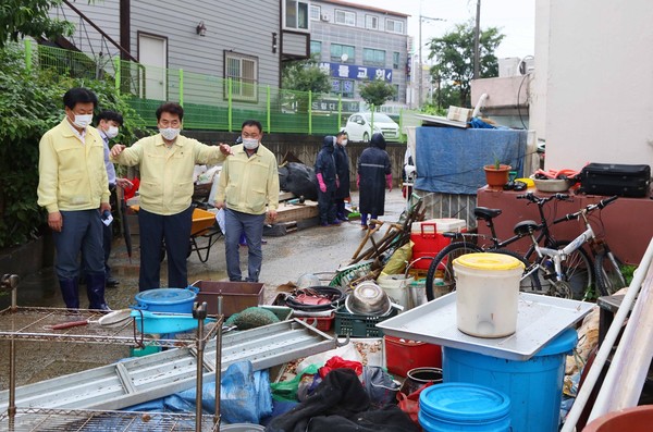 수해 지원금이 편성된 용인시 처인구 백암면 강림아파트 피해복구 현장. (사진제공=용인시청)