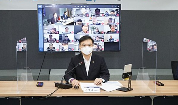 금융위원회는 15일 손병두 부위원장 주재로 열린 금융리스크 대응반 회의에서  소상공인 대출 개선 방안을 발표했다고 전했다.(사진=금융위)