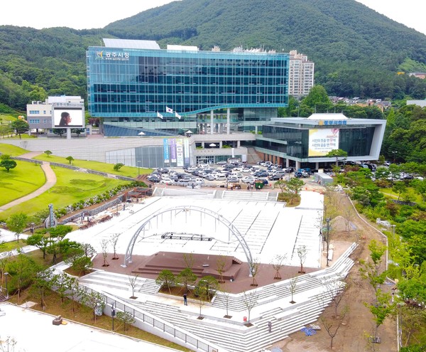 광주시는 ‘2021년도 생활SOC 복합화 공모사업’에 오포읍 고산지구 문화누리센터로 최종 선정 됐다. 사진은 광주시청 전경 (사진=중앙신문 DB)