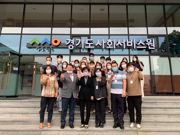 경기도 산하기관인 경기도사회서비스원 이전이 여주로 최종 확정됐다. 경기도사회서비스원의 원장은 경기도 행정2부지사를 지냈던 이화순 원장이 맡고 있다. 사진은 (사진=경기사회서비스원 페이스북)