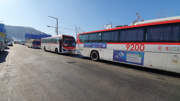 하남시는 위례신도시와 강남역(학동)을 연계하는 광역버스 9202번을 경기도 공공버스로 운행한다. (사진제공=하남시청)