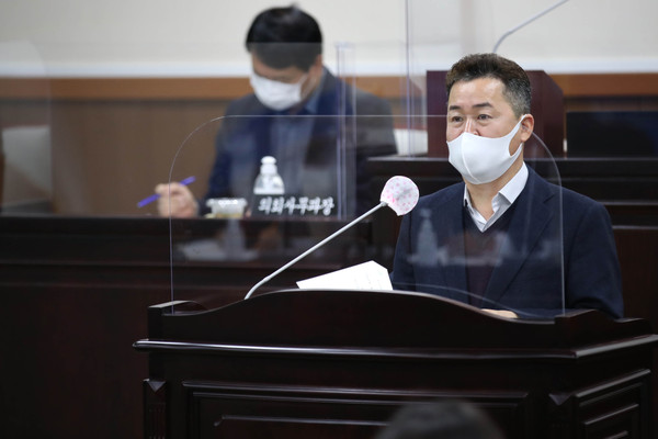허인환 동구청장은 8일 동구의회에서 열린 제247회 동구의회 제2차 정례회에서 시정연설을 통해 내년도 구정운영 방향과 주요시책을 제시했다. (사진제공=동구청)