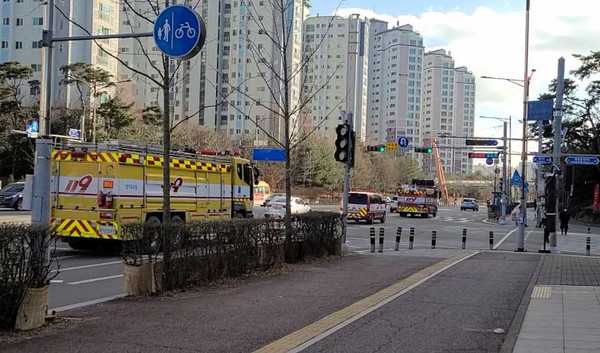 화성시가 소방차의 긴급 출동 시 진로 방향의 교통신호 시간을 연장해주는 ‘우선신호제어시스템’을 구축했다고 7일 밝혔다. (사진제공=화성시청)