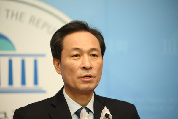 4·7 서울시장 보궐선거에 출마한 우상호 더불어민주당 의원이 19일 오전 서울 여의도 국회 소통관에서 6차 정책 발표 기자회견을 열고 발언하고 있다. (사진=나문성 기자)