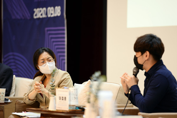 은수미 성남시장이 성남시 청소년 ON&OFF 미래학습 온라인포럼에 참석했다. (사진제공=성남시청)
