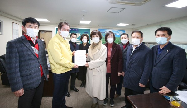 사진은 안양시의회 음경택 의원 공람공고 사진제출(국민의힘 제공)