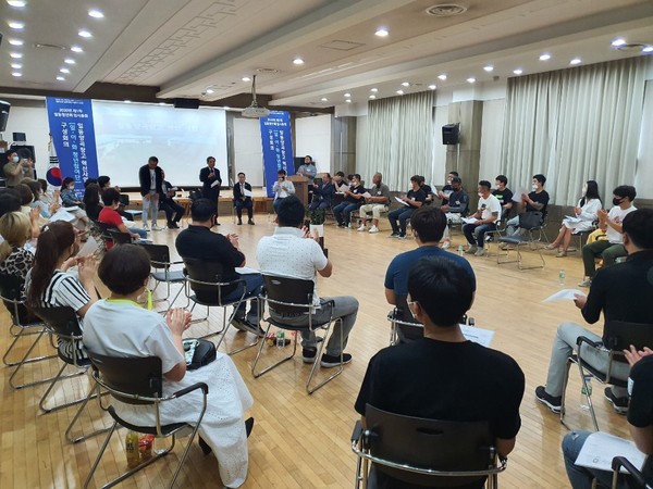청년참여단 라운드테이블 (사진제공=포천시청)