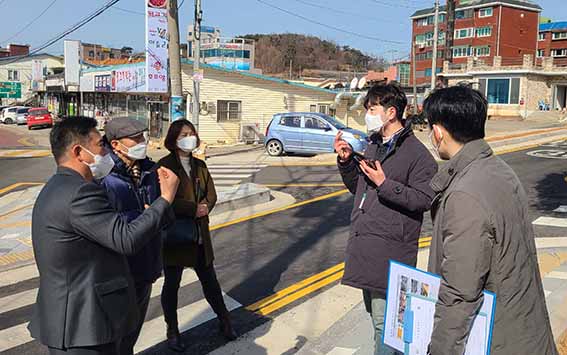 화성시가 어린이 안전사고 예방을 위해 학부모와 함께 어린이보호구역 환경개선 ‘타운워칭’ 사업을 실시한다. (사진제공=화성시청)