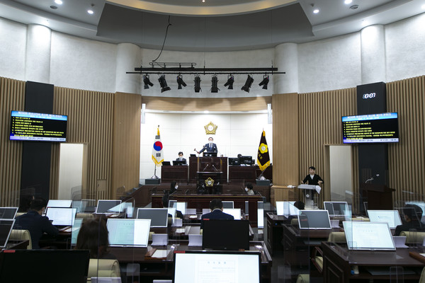 화성시의회는 지난 26일 오전 10시, 제200회 임시회 제2차 본회의를 열고 2021년도 첫 회기를 마무리했다. (사진제공=화성시의회)