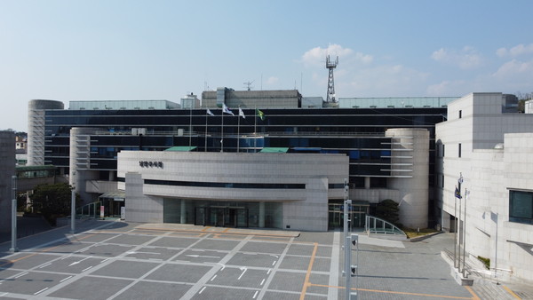 남양주시는 2021년 새롭게 지정된 31개소 야간연장어린이집의 명단을 발표했다. 사진은 남양주시청 전경 (사진=중앙신문 DB)