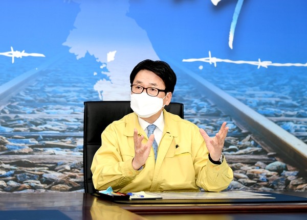 최종환 파주시장 22일 ‘4‧27 판문점 선언 3주년’을 맞아 “평화와 공동번영의 한반도 미래를 위해 지방정부가 남북교류협력의 주역이 되고, 파주시가 남북 도시 간 교류협력을 잇는 길목에서 평화의 디딤돌이 될 것”이라며 “이 일에 지방정부와 북측이 힘을 합쳐야 한다”고 피력했다. (사진=중앙신문DB)