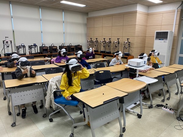 대화도서관 메이커스페이스 VR교육. (사진제공=고양시청)