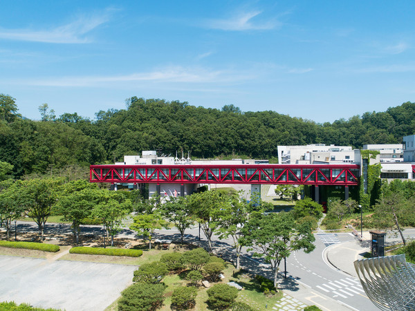 국내 문화예술계 대표격인 서울예술대학이 내년 개교 60주년에 맞춰 ‘창작역량기반 교육과정 개발’에 박차를 가하고 있다. 사진은 서울예술대학교 전경. (사진제공=서울예술대학교)