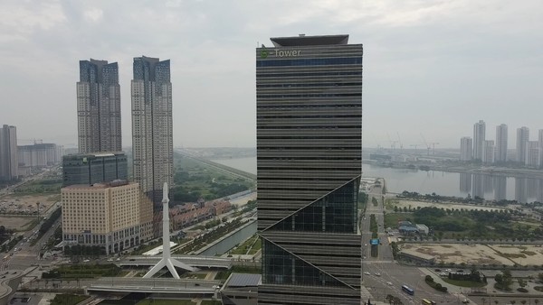 인천경제자유구역청이 세계 최대 규모의 산업 기자재 전시에 참가해 투자유치에 본격 나섰다. 사진은 인천경제자유구역청 전경. (사진=중앙신문DB)