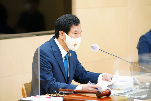 강성삼 하남시의회 행정사무감사 특별위원장은 6일 중앙신문과의 인터뷰에서 “심도있고 내실 있는 감사를 실시, 시민의 알 권리를 충족시킬 수 있도록 세밀한 행감이 될 수 있도록 최선을 다하겠다”고 밝혔다.