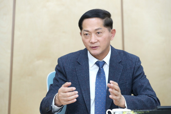 이재준 고양시장은 ‘대장~홍대선’ 민간투자사업 추진에 따른 고양덕은역(가칭) 설치 비용을 한국토지주택공사(LH)에서 부담해야 한다는 입장을 16일 밝혔다. (사진제공=고양시청)