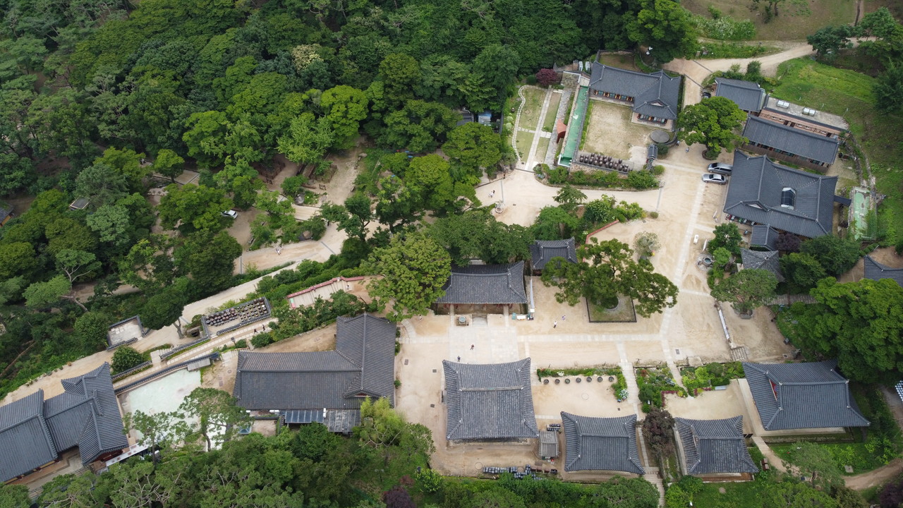 인천시 강화군 길상면 정족산 삼랑성(사적130호) 내에 위치한 전등사(傳燈寺)는 우리나라에서 가장 오래된 사찰이다. (사진=김덕현 기자)
