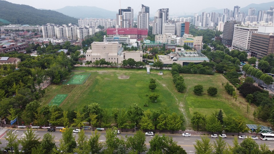 과청 주민들이 정부의 주택건설을 반대하고 있는 정부 과천청사 유휴지 전경. (사진=권광수 기자)