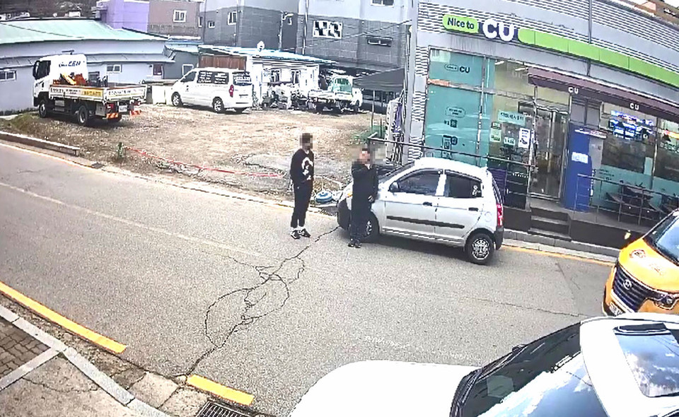 파주경찰서가 보이스피싱으로 현금 2400만 원을 편취하려한 범인을 잠복 중에 붙잡아 구속시키고, 젊은이들이 쉬운 돈벌이에 쉽게 범행에 가담하는 사례가 있다며 주의를 당부했다. (사진제공=파주경찰서)
