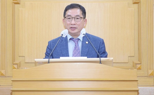 파주시의회 자치행정위원장인 박대성 의원은 아동들이 누려야 할 놀이문화 조성을 위한 관련 조례안을 발의해 관심을 모으고 있다. (사진=중앙신문DB)