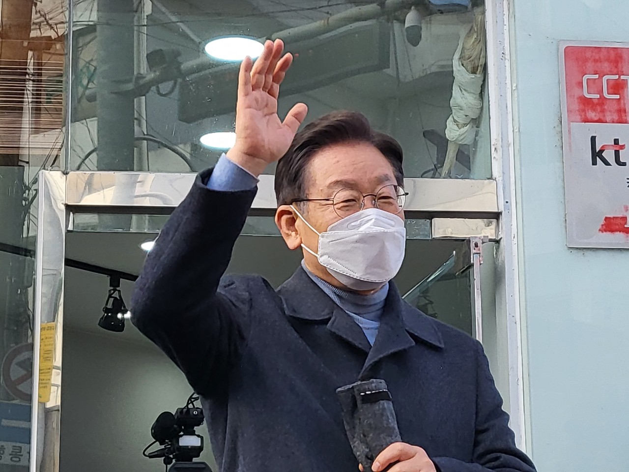 더불어민주당 이재명 대선후보가 24일 여주를 찾아 공약에 대해 말하고 있다. (사진=김광섭 기자)