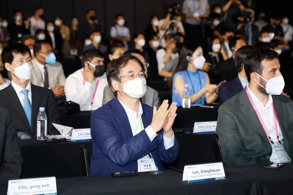 1일 킨텍스에서 열린 '월드 스마트시티 엑스포'에 참가하고 있는 이동환 고양특례시장. (사진=이동환 고양특례시장 페이스북)
