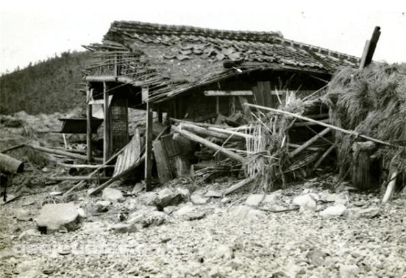 사진은 1959년 태풍 사라에 의한 피해 모습. (사진제공=한국향토문화전자대전집)