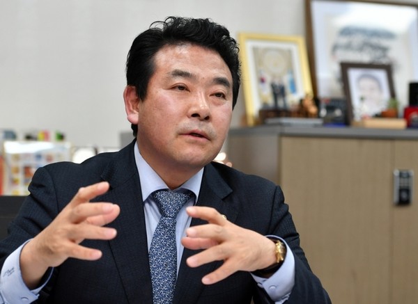 더불어민주당 박정 의원은 "특별조정교부금 42억원을 확정받아 지역구의 여러 사업들을 효과적으로 추진할 수 있게 됐다"며 "앞으로도 시(市) 발전과 민생 예산 확보에 최선을 다하겠다"고 말했다. (사진=중앙신문DB)