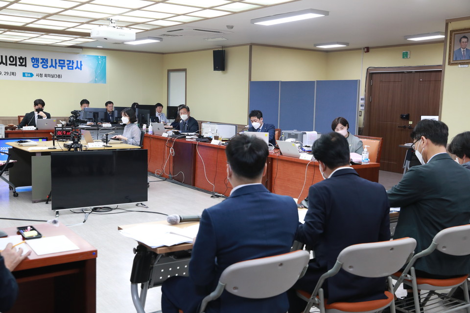 구리시의회는 지난 27일 행정사무감사를 통해 각종 폐기물 처리와 관련해 집행부의 노력을 주문했다. (사진제공=구리시의회)