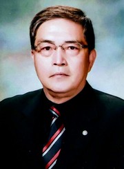 염필택 시인