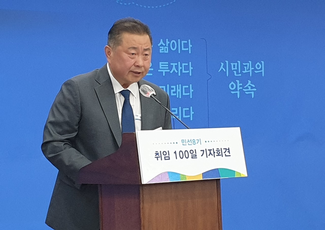김경일 파주시장은 6일 취임 100일 기자회견을 통해 50만 시민들과 힘과 지혜를 모아 새로운 파주, 기회와 대도약의 전기를 마련, ‘시민이 최고’인 도시를 건설해 내겠다고 다짐했다. (사진=박남주 기자)