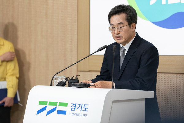 10일 오전 도청 브리핑룸에서 김동연 도지사가 경기도 안전관리체계 개선방안에 대한 기자회견을 하고 있다. (사진제공=경기도청)