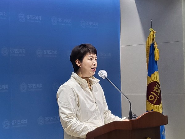 김은혜 경기도지사 후보는 11일 경기도의회 브리핑룸에서 기자회견을 열고 ‘경기 재산세 감면’ 공약을 발표하고 있다. (사진=김유정 기자)