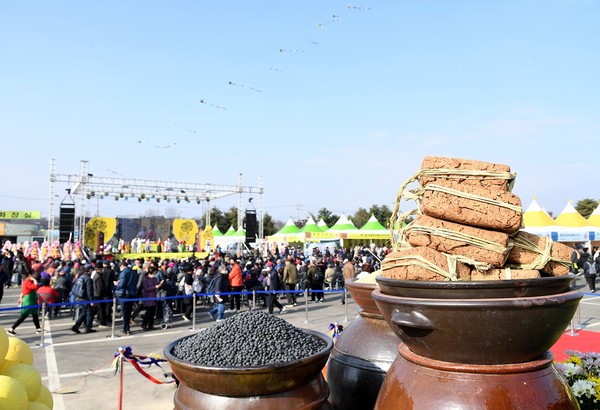 파주시는 27일까지 3일간 실시된 ‘제26회 파주장단콩축제'에서 20억 8000만원(73.8톤)의 판매했다고 밝혔다. (사진제공=파주시청)