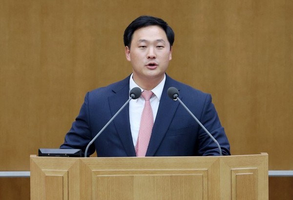 파주 출신 고준호 경기도의원은 파주시가 정치적 달이당략에 매몰된 ‘불통·폐쇄 행정‘으로 민생 피해 위기에 처했다며 진정으로 시민을 위하고, 지역 발전을 위한 소통의 자세를 취하라고 촉구했다. (사진=중앙신문DB)