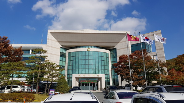 화성시의회는 15일 제217회 제2차 정례회 중 제3차 본회의를 열고 지난 11월 24일부터 22일간 진행된 의사일정을 마무리했다. 사진은 화성시의회 전경 (사진=중앙신문DB)