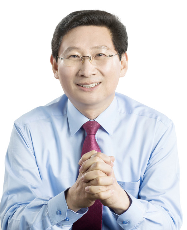 이상일 용인특례시장이 계묘년 새해를 맞아 “용인의 도약과 시민 삶의 질 향상을 위해, 시민과 함께 용인의 새로운 미래를 개척하겠다”고 약속했다. 사진은 이상일 용인특례시장. (사진제공=용인시청)