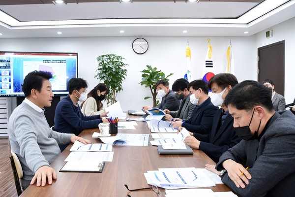 의정부시가 9일 의정부시 기업유치 가용부지 현황을 검토하고 향후 공모사업 후보지 추천에 대비한 중점 기업유치 대상지 선정회의를 개최했다. (사진제공=의정부시청)