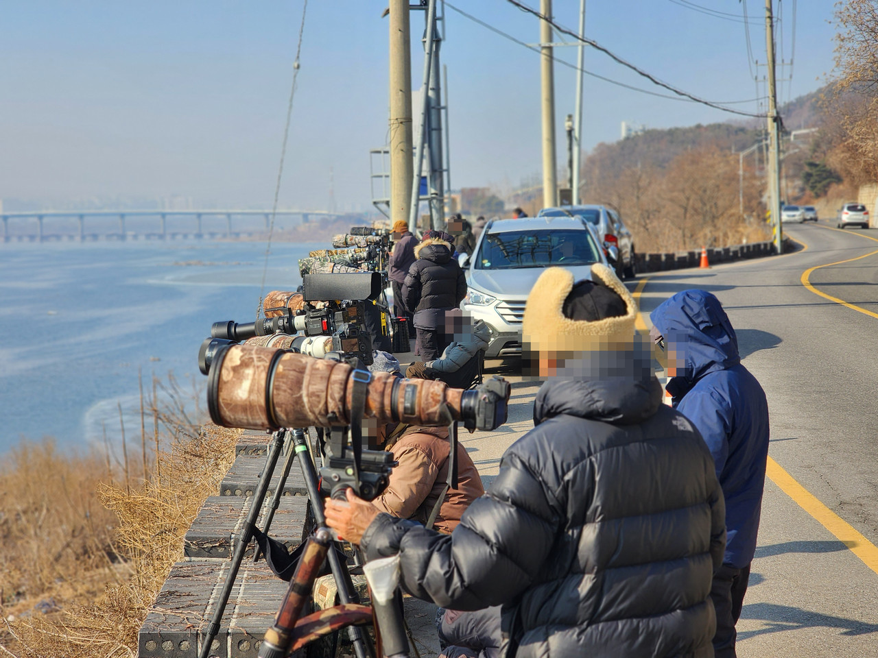 11일 오후 1시40분께 남양주시 조안면 팔당댐 하류에서 약 40여명의 고수들이 '순간포착'을 대결하는 시간을 보내고 있다. (사진=이승렬 기자)
